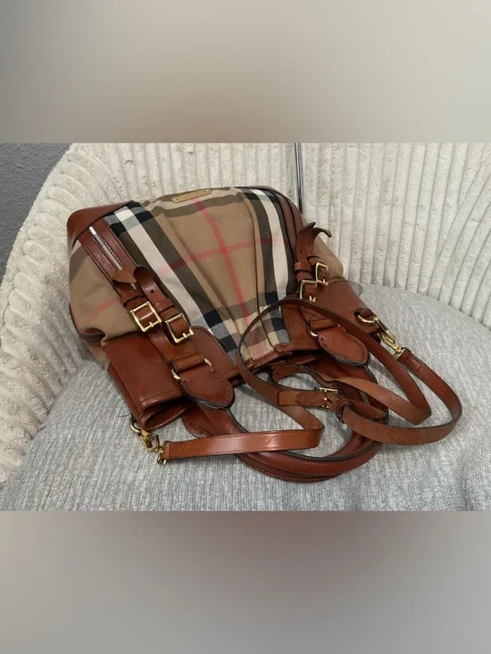 Burberry bags - Picture 11 of 16